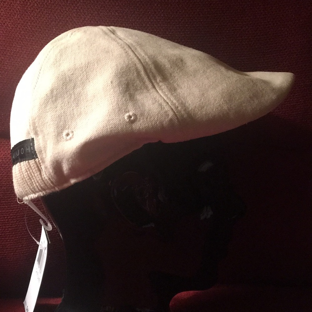 SEAN JOHN stylish cap, never used.
